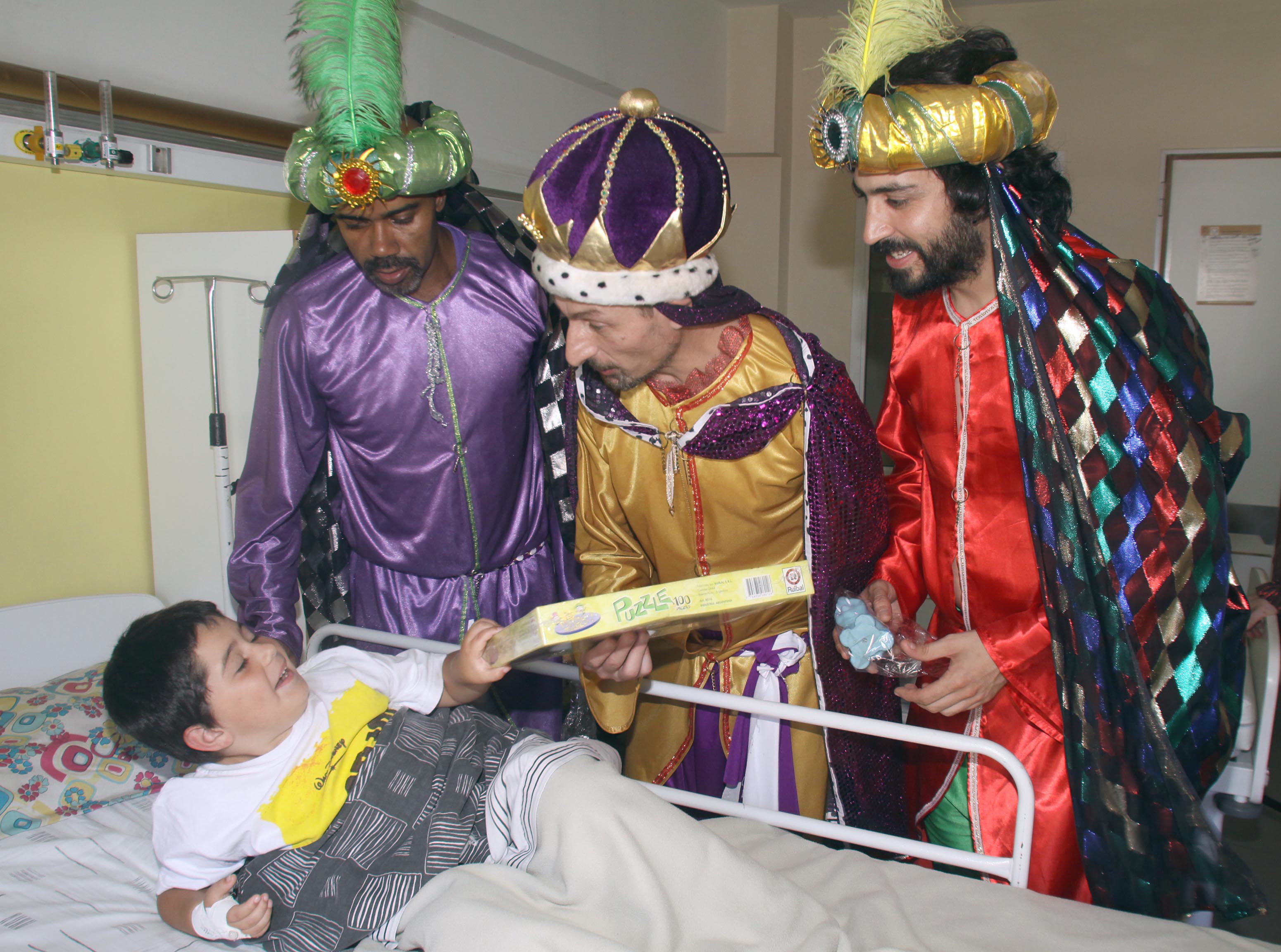 Imagenes De Los Reyes Magos Con Juguetes | llegan los reyes magos conoc 233 lugares para donar juguetes Imagenes De Los Reyes Magos Con Juguetes | llegan los reyes magos conoc 233 lugares para donar juguetes