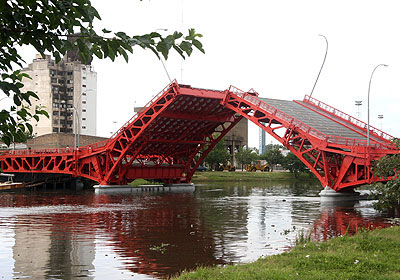 Viejo Puente Pueyrredon reacondicionado y funcionando