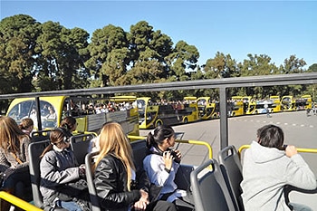 Bus Turistico gratis para alumnos primarios de Buenos Aires