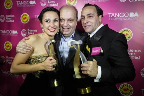 Maximiliano Cristiani y Jesica Arfenoni junto al Ministro de Cultura porteño, Hernán Lombardi