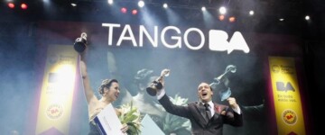 Maximiliano Cristiani y Jesica Arfenoni, ganadores del Campeonato Mundial de Baile de Tango en la categoría Pista