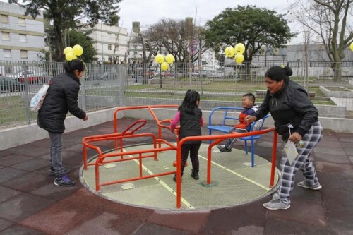 La Ciudad inauguró obras en una plaza de Villa Lugano